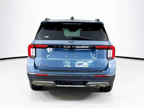 Vapor Blue Metallic 2026 Ford Explorer Active