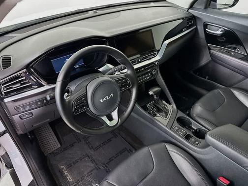2022 Kia Niro EX Premium