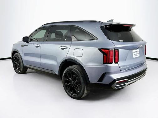 Everlasting Silver 2023 Kia Sorento SX