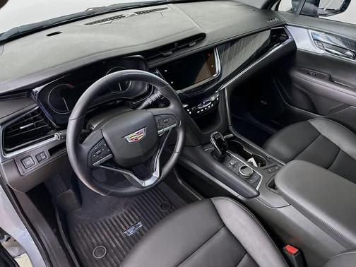 2025 Cadillac XT6 Premium Luxury AWD