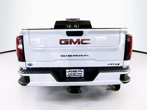2024 GMC Sierra 2500 AT4