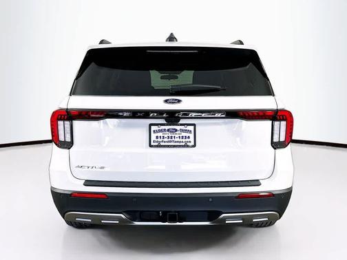 Star White Metallic Tri-Coat 2025 Ford Explorer Active