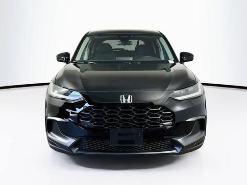 Crystal Black Pearl 2025 Honda HR-V LX