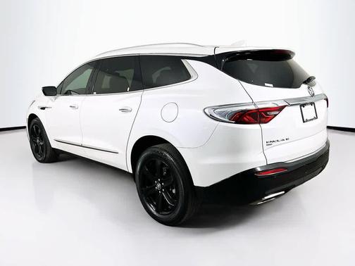 2023 Buick Enclave Essence AWD