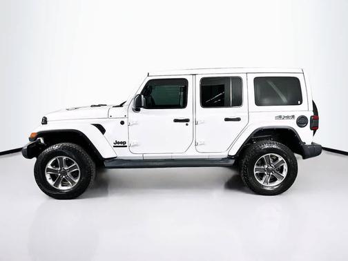 Bright White 2021 Jeep Wrangler Unlimited Sahara