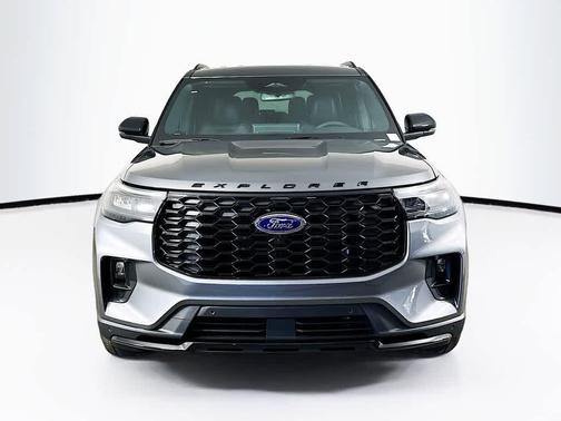 Carbonized Gray Metallic 2026 Ford Explorer ST-Line