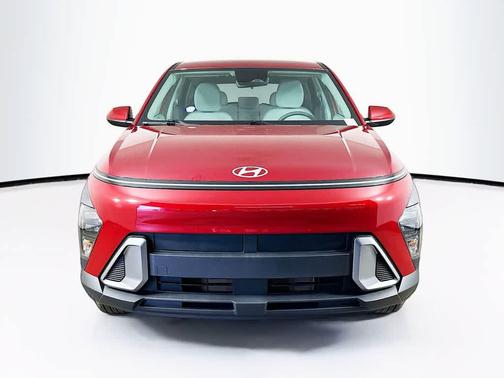 Ultimate Red Metallic 2025 Hyundai KONA SE