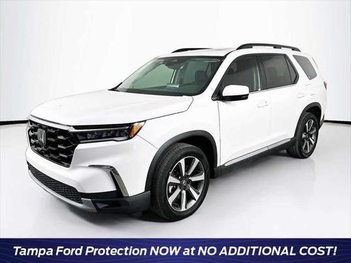 2025 Honda Pilot Touring 8-Passenger