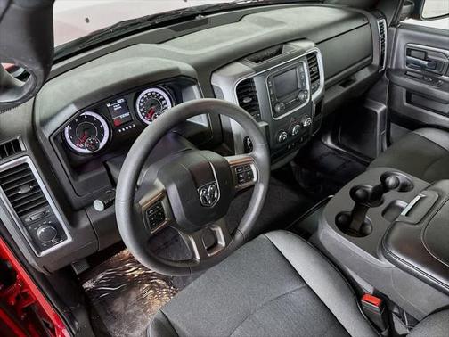 2024 RAM 1500 Classic Warlock Crew Cab 4x2 5'7' Box