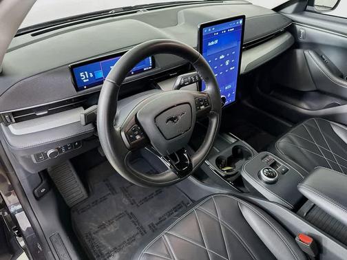 2022 Ford Mustang Mach-E Select