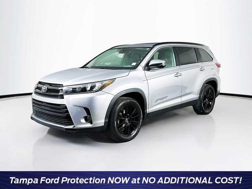 2019 Toyota Highlander SE