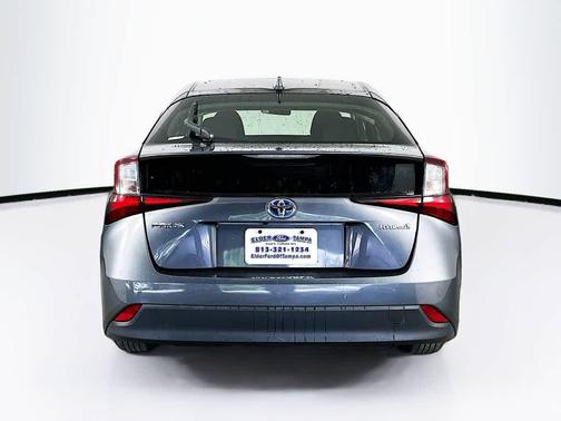 Magnetic Gray Metallic 2022 Toyota Prius L