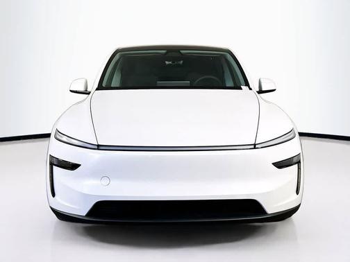 2026 Tesla Model Y AWD