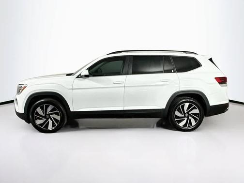 Pure White 2024 Volkswagen Atlas 2.0T SE w/Technology