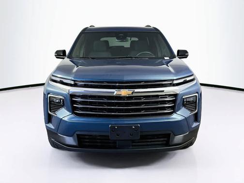 Lakeshore Blue Metallic 2024 Chevrolet Traverse LT