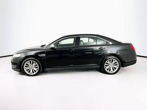 Tuxedo Black Metallic 2014 Ford Taurus Limited