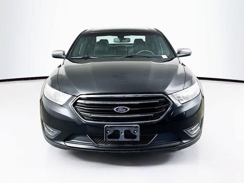 Tuxedo Black Metallic 2014 Ford Taurus Limited