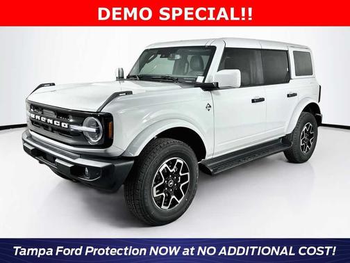 Avalanche Gray 2026 Ford Bronco Outer Banks