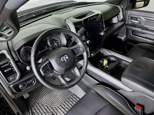 2024 RAM 2500 Laramie Crew Cab 4x4 6'4' Box