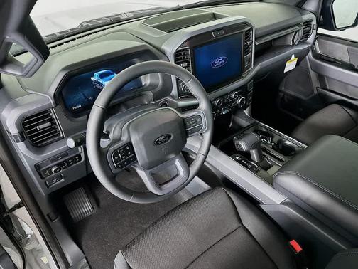 Avalanche 2026 Ford F-150 XLT