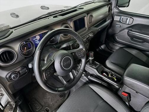 2021 Jeep Gladiator Willys 4x4