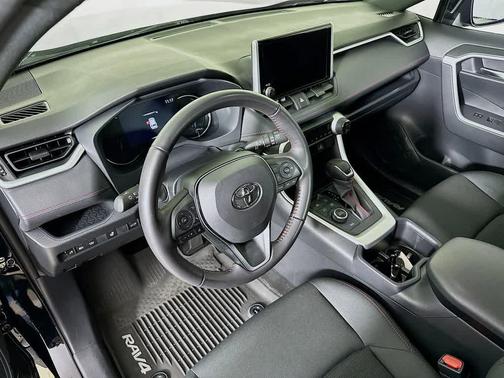 2023 Toyota RAV4 Prime SE