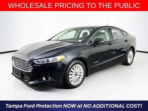 Tuxedo Black Metallic 2014 Ford Fusion Hybrid SE