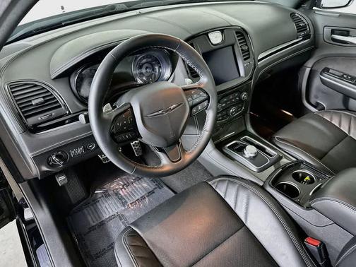 Gloss Black 2023 Chrysler 300 C
