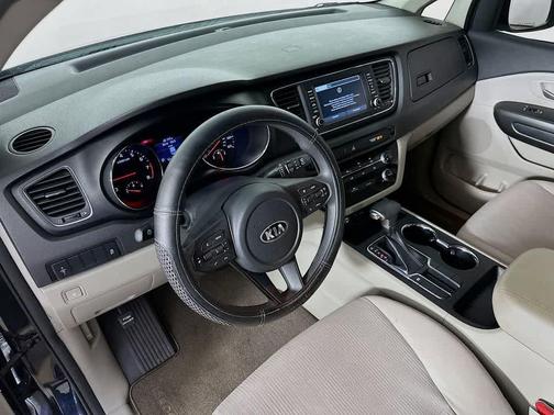 2019 Kia Sedona LX