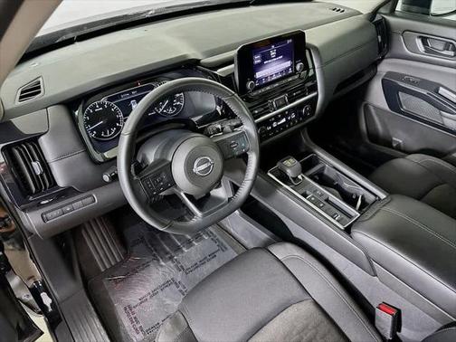 2024 Nissan Pathfinder SV FWD