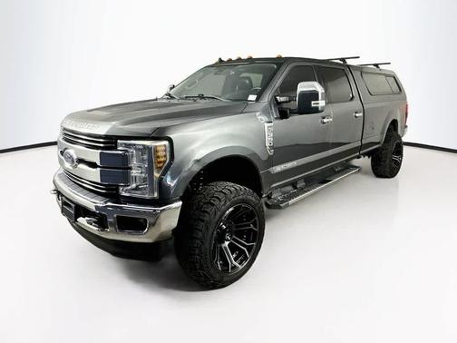 Magnetic Metallic 2019 Ford F-350 Lariat