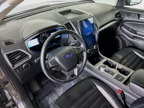 Carbonized Gray Metallic 2023 Ford Edge SEL