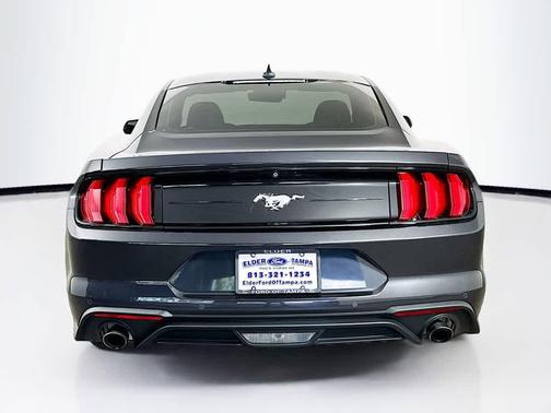 2022 Ford Mustang EcoBoost