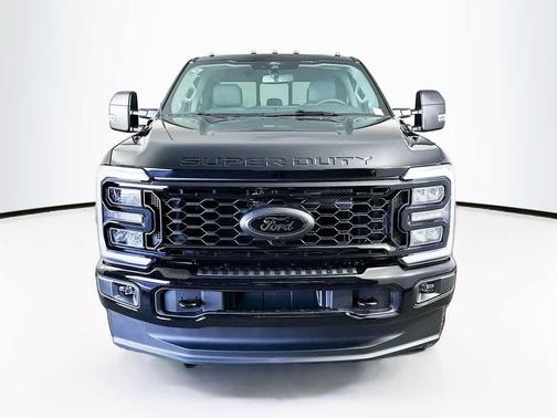 Agate Black Metallic 2026 Ford F-250 XLT