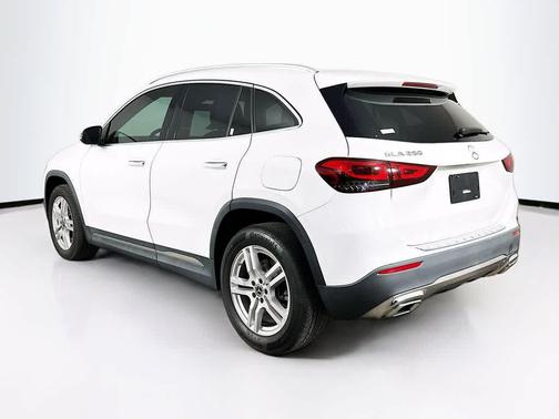 Polar White 2022 Mercedes-Benz GLA 250 Base