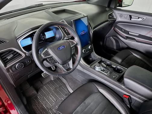 2021 Ford Edge ST Line