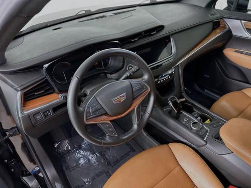 Stellar Black Metallic 2022 Cadillac XT5 Premium Luxury