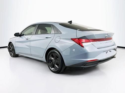 2021 Hyundai ELANTRA HEV Blue