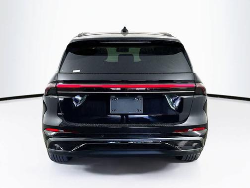 Infinite Black Metallic Clearcoat 2025 Lincoln Nautilus Reserve