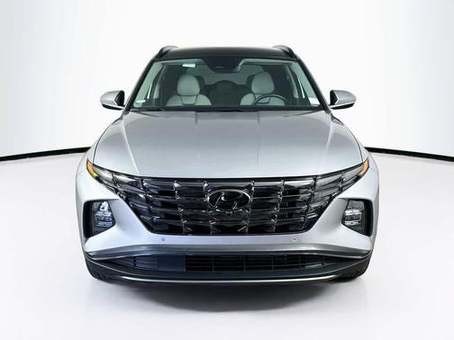 Shimmering Silver 2024 Hyundai TUCSON Limited