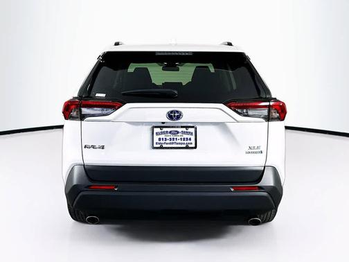 2024 Toyota RAV4 Hybrid XLE