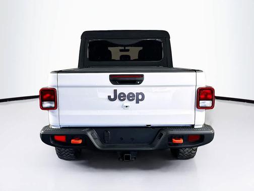 Bright White 2023 Jeep Gladiator Mojave