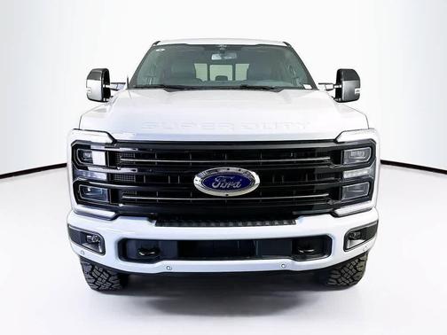 2025 Ford F-250 Platinum