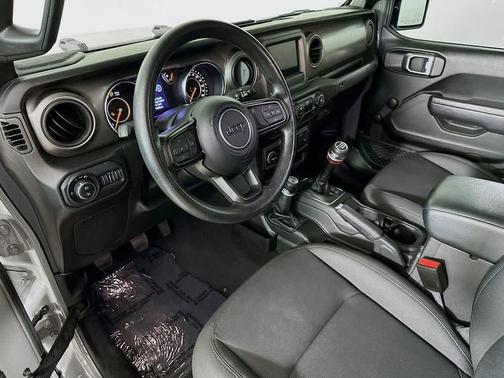 Sting-Gray Clearcoat 2022 Jeep Gladiator Sport