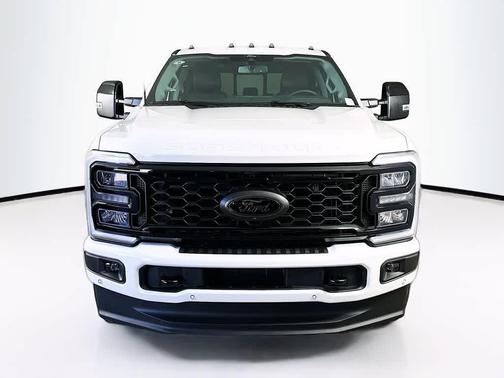 Star White Metallic Tri-Coat 2026 Ford F-250 Lariat