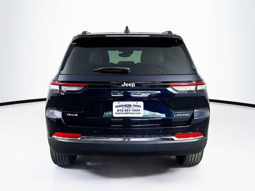 Midnight Sky 2024 Jeep Grand Cherokee Limited