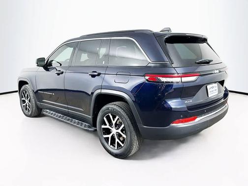 Midnight Sky 2024 Jeep Grand Cherokee Limited