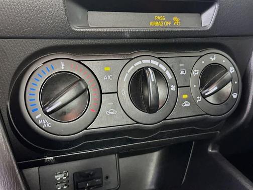 2015 Mazda Mazda3 i Sport