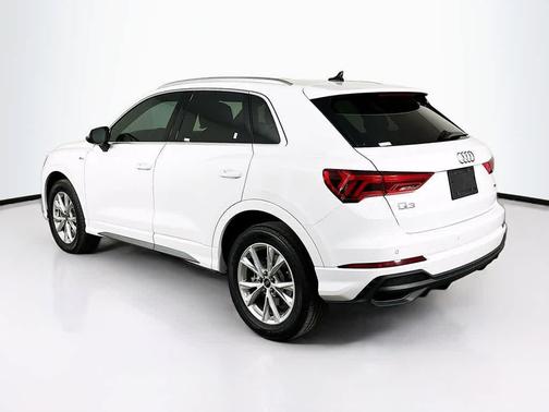 2024 Audi Q3 Premium 45 TFSI S line quattro Tiptronic