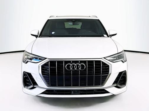 2024 Audi Q3 Premium 45 TFSI S line quattro Tiptronic